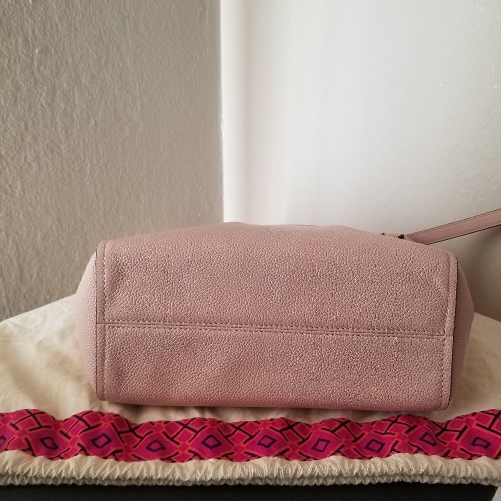 Tory Burch Carson Shoulder Bag - Picture 8 of 11